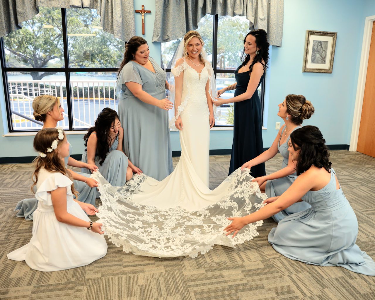 Bride Dress Fan
