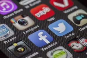 Using Social Media at Your Wedding