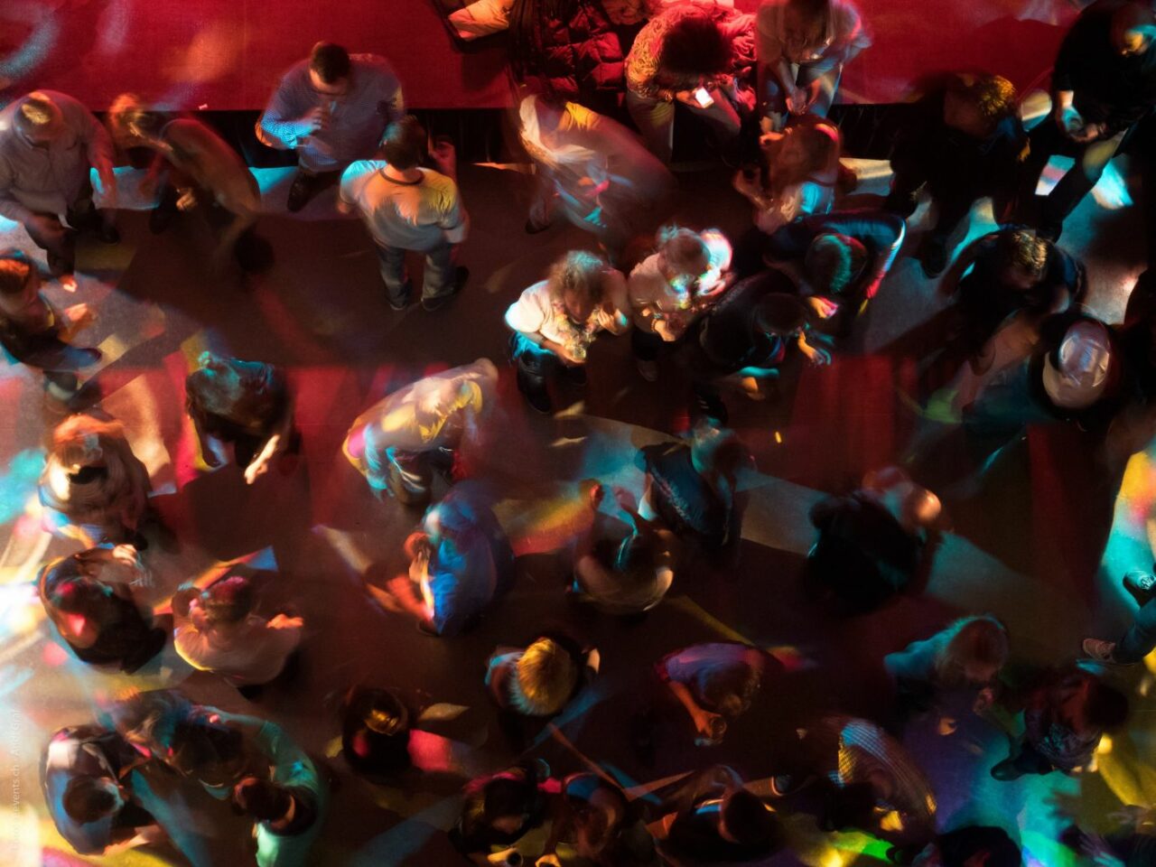 Best 2000s Dance Songs for Weddings & Events