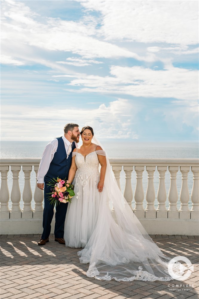 Florida newlywed wedding portrait by Complete We Do Tampa.