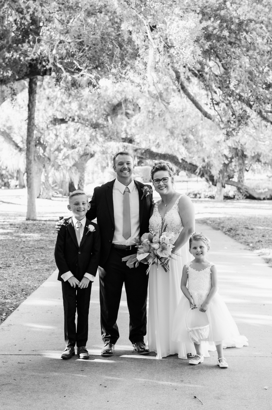 Black and White wedding photography in Tampa