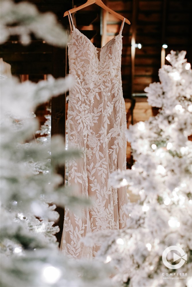 christmas themed wedding decor