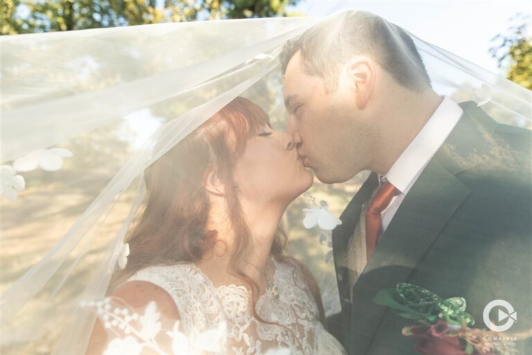 Veil kissing shot in Tulsa