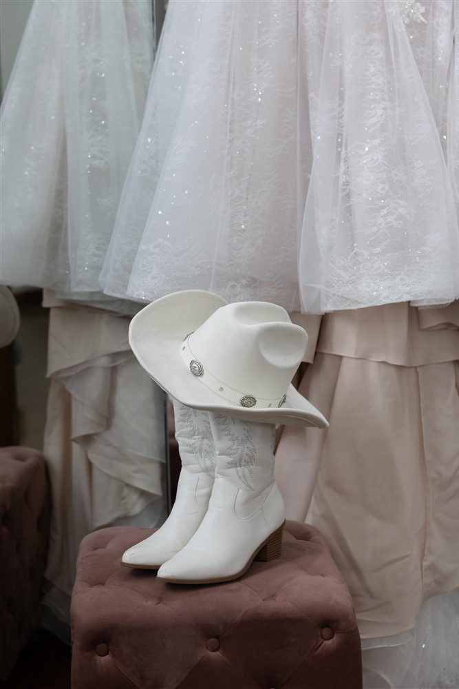 Cowboy hat and boots details