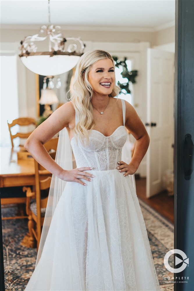 bride in modern corset wedding dress