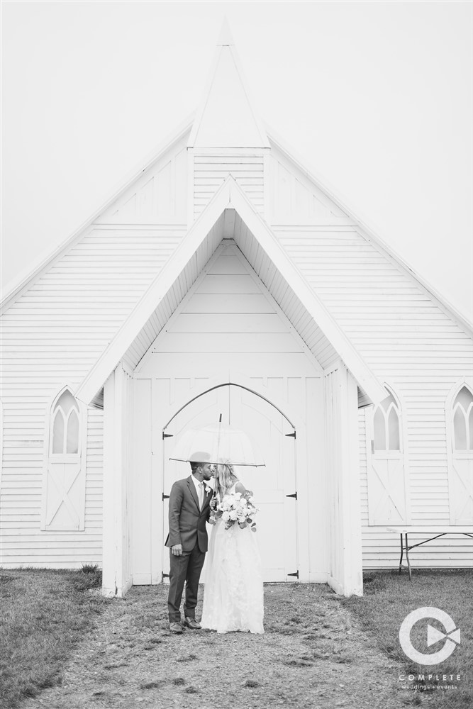 Rainy Wedding Day Photography