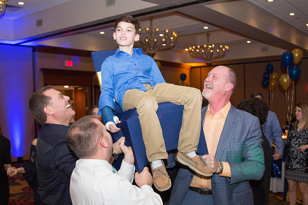 Bar Mitzvah Party Entertainment Services