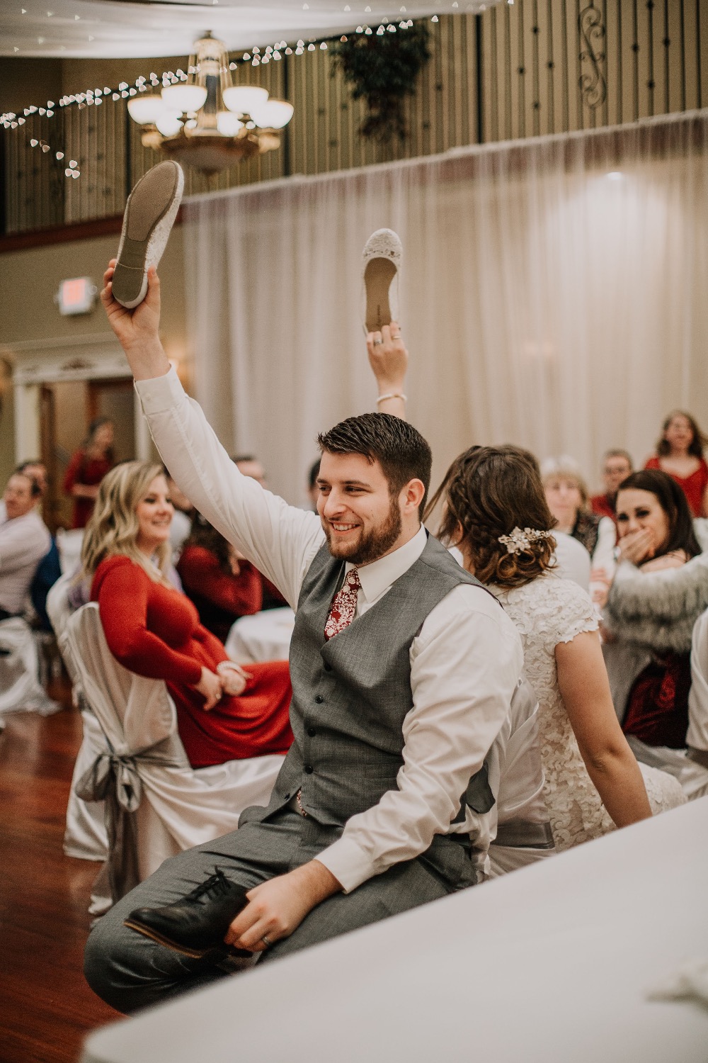 Couples Shoe Game at Wedding