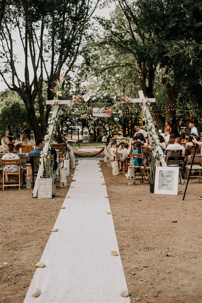 backyard bohemian wedding theme