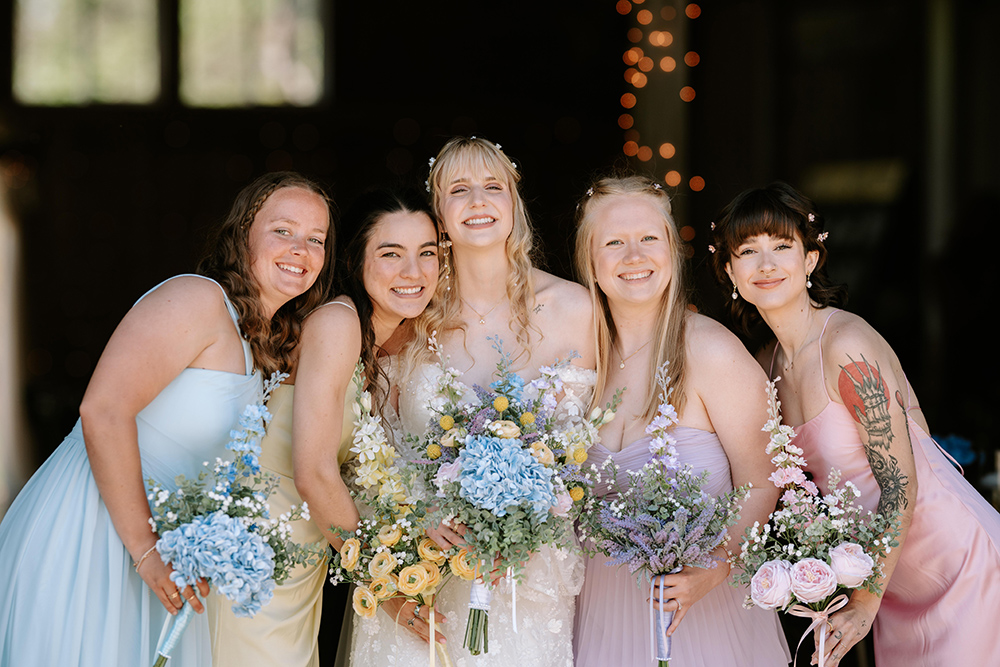 Wedding Trends / Colorful Florals